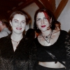 Marion Lucka : Ausstellungseröffnung "Bilder und Skulpturen" in der Galerie im Gerstenboden Hof (6. 7- 31. 7. 1998) mit der damaligen 1. Vorsitzenden Sabine Böhm