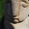 Marion Lucka: Sandsteinkopf, 70 cm, Rückseite (August 2016)